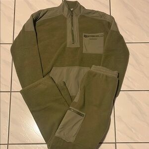 GAP Olive Green Fleece Pullover and Pants Set